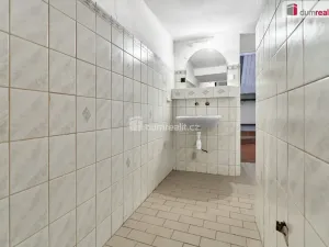 Prodej ubytování, Bečov nad Teplou, nám. 5. května, 246 m2