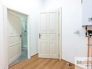 Pronájem bytu 2+kk, Lázně Bělohrad, Náměstí K. V. Raise, 62 m2