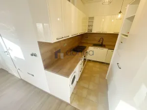 Pronájem bytu 1+kk, Praha, Kutnohorská, 34 m2