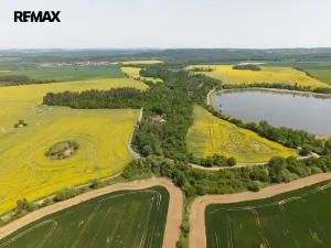 Prodej komerčního pozemku, Blatno, 105830 m2