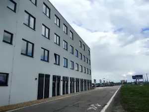 Pronájem kanceláře, Praha - Letňany, Beranových, 32 m2