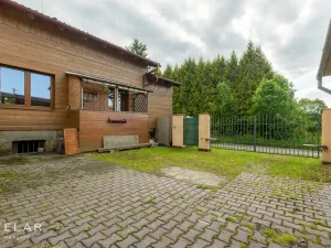 Prodej rodinného domu, Janovice, 300 m2