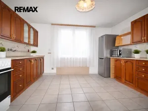 Prodej rodinného domu, Dobrovíz, K Letišti, 120 m2
