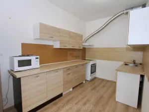 Pronájem bytu 2+kk, Praha - Horní Měcholupy, Mantovská, 52 m2