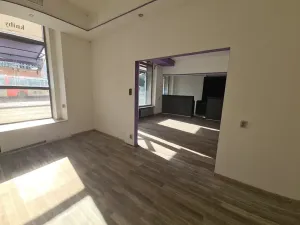 Pronájem obchodního prostoru, Praha - Smíchov, Nádražní, 85 m2