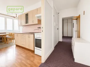 Prodej bytu 2+1, Karlovy Vary, Chomutovská, 56 m2