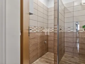 Prodej bytu 2+kk, Jesenice, Sluneční, 58 m2