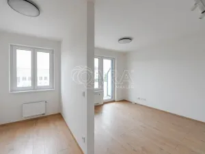 Pronájem bytu 1+kk, Praha - Hostivař, U továren, 34 m2