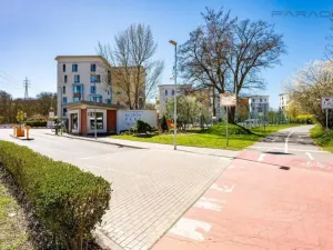 Pronájem bytu 3+kk, Praha - Hloubětín, Nademlejnská, 86 m2