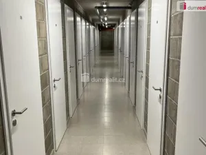 Pronájem bytu 1+kk, Praha - Dolní Chabry, Ústecká, 37 m2