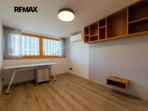 Prodej bytu 4+kk, Praha - Vysočany, Moravcových, 115 m2