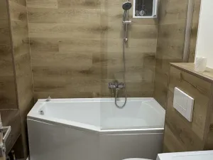Pronájem bytu 3+1, Karlovy Vary, K. Čapka, 68 m2