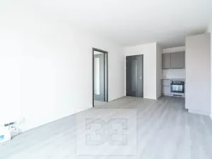 Pronájem bytu 2+kk, Praha - Vysočany, Poděbradská, 51 m2