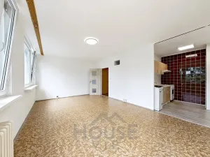 Prodej bytu 1+kk, Praha - Letňany, Ostravská, 35 m2