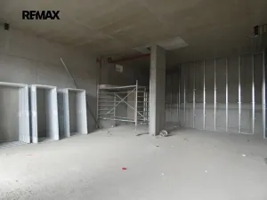 Pronájem obchodního prostoru, Praha - Hloubětín, Poděbradská, 94 m2
