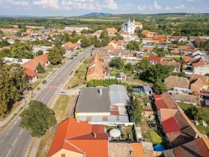 Prodej obchodního prostoru, Drnholec, nám. Svobody, 484 m2