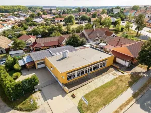 Prodej obchodního prostoru, Drnholec, nám. Svobody, 484 m2