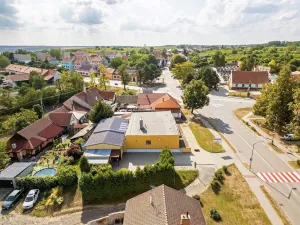 Prodej obchodního prostoru, Drnholec, nám. Svobody, 484 m2
