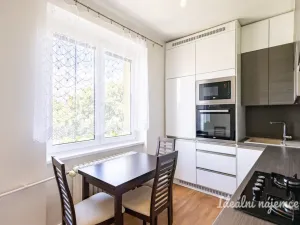 Pronájem bytu 2+1, Praha - Záběhlice, Jabloňová, 51 m2