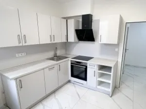 Pronájem bytu 2+1, Karlovy Vary, Koptova, 76 m2