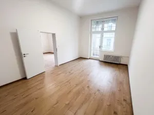 Pronájem bytu 2+1, Karlovy Vary, Koptova, 76 m2
