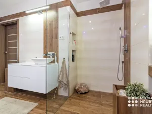 Prodej bytu 2+kk, Ostrava, Vrázova, 79 m2