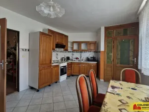 Prodej obchodního prostoru, Pohořelice, 350 m2