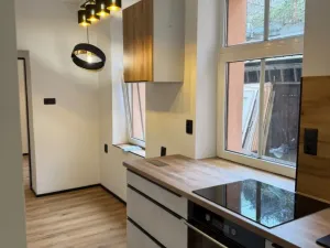 Pronájem bytu 1+1, Jablonec nad Nisou, Podhorská, 30 m2