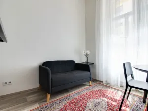 Pronájem bytu 2+kk, Praha - Nusle, Mojmírova, 36 m2
