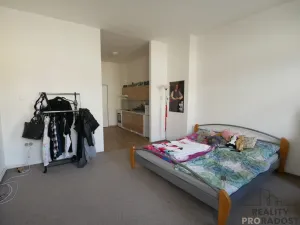 Pronájem bytu 1+kk, Hradec Králové, Malé náměstí, 42 m2