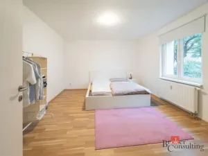 Pronájem bytu 1+1, 37 m2