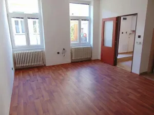 Pronájem bytu 1+kk, Praha - Smíchov, Plzeňská, 35 m2