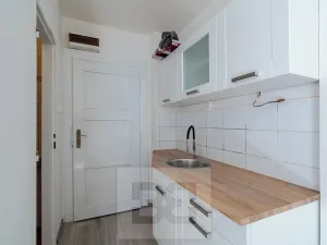 Pronájem bytu 1+kk, Praha - Kobylisy, Náhorní, 19 m2