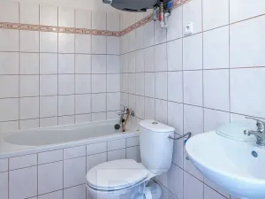 Pronájem bytu 1+kk, Praha - Kobylisy, Náhorní, 19 m2