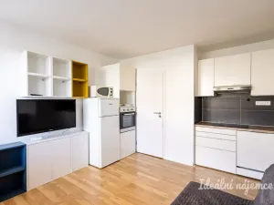 Pronájem bytu 1+1, Praha - Bohnice, Cafourkova, 32 m2