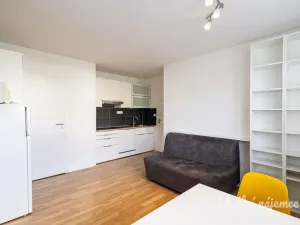 Pronájem bytu 1+1, Praha - Bohnice, Cafourkova, 32 m2