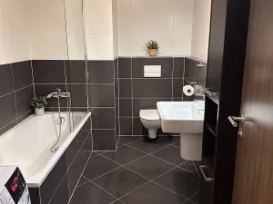 Pronájem bytu 2+kk, Praha, Ondrákové, 51 m2