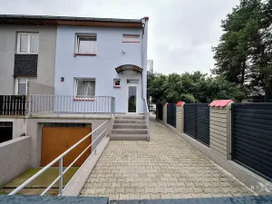 Pronájem bytu 2+1, Vestec, Na Suchých, 50 m2