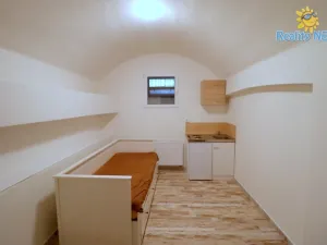 Pronájem bytu 1+kk, Praha - Košíře, Plzeňská, 30 m2