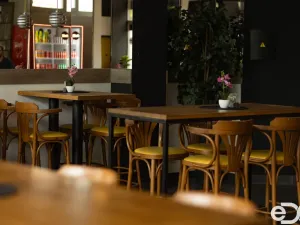 Pronájem restaurace, Pardubice, nábřeží Závodu míru, 100 m2