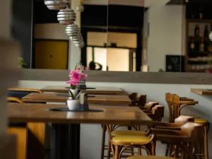 Pronájem restaurace, Pardubice, nábřeží Závodu míru, 100 m2