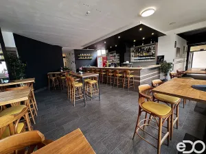 Pronájem restaurace, Pardubice, nábřeží Závodu míru, 100 m2
