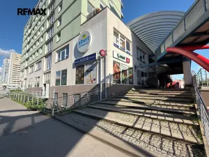 Pronájem restaurace, Praha - Stodůlky, Sluneční náměstí, 105 m2