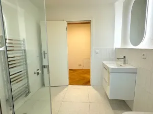 Pronájem bytu 1+kk, Brno, Březinova, 42 m2