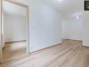 Prodej bytu 2+kk, Jáchymov, náměstí Republiky, 62 m2