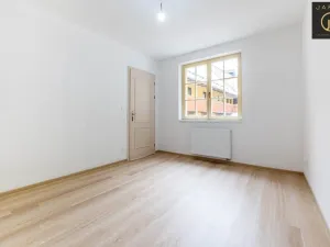 Prodej bytu 2+kk, Jáchymov, náměstí Republiky, 62 m2
