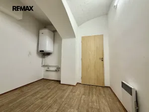 Pronájem skladu, Plzeň, Zikmunda Wintra, 520 m2