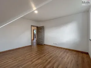 Pronájem rodinného domu, Dubí, Zahradní, 160 m2
