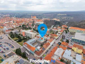 Prodej garáže, Znojmo, náměstí Svobody, 30 m2