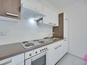 Pronájem bytu 2+kk, Olomouc, Dukelská, 47 m2